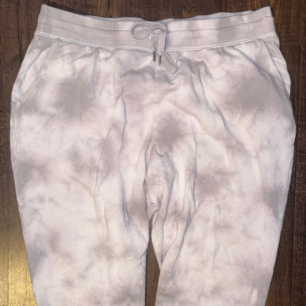 Old Navy Women's Tie-Dye Joggers - Picture 3 of 4